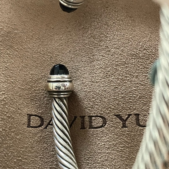 David Yurman Classic Cable 5mm Bracelet Sterling Silver with 14K Gold and Onyx - Picture 4 of 6